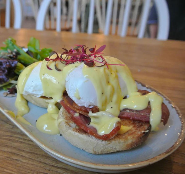 Eggs Benedict Eggs Benedict