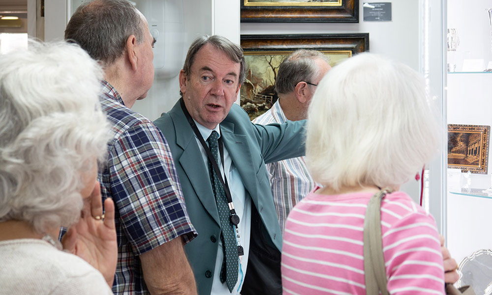 Eric Knowles talks Eric Knowles talks