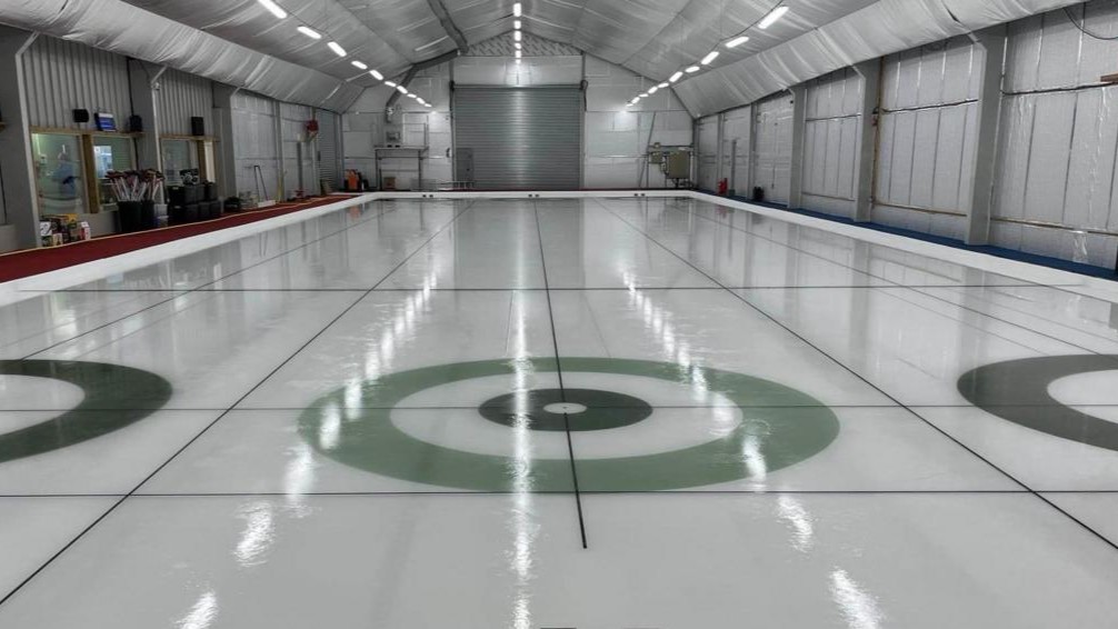 Curling rink